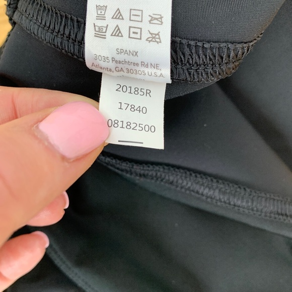 Spanx Faux Leather Camo Leggings Sz L - Picture 10 of 13